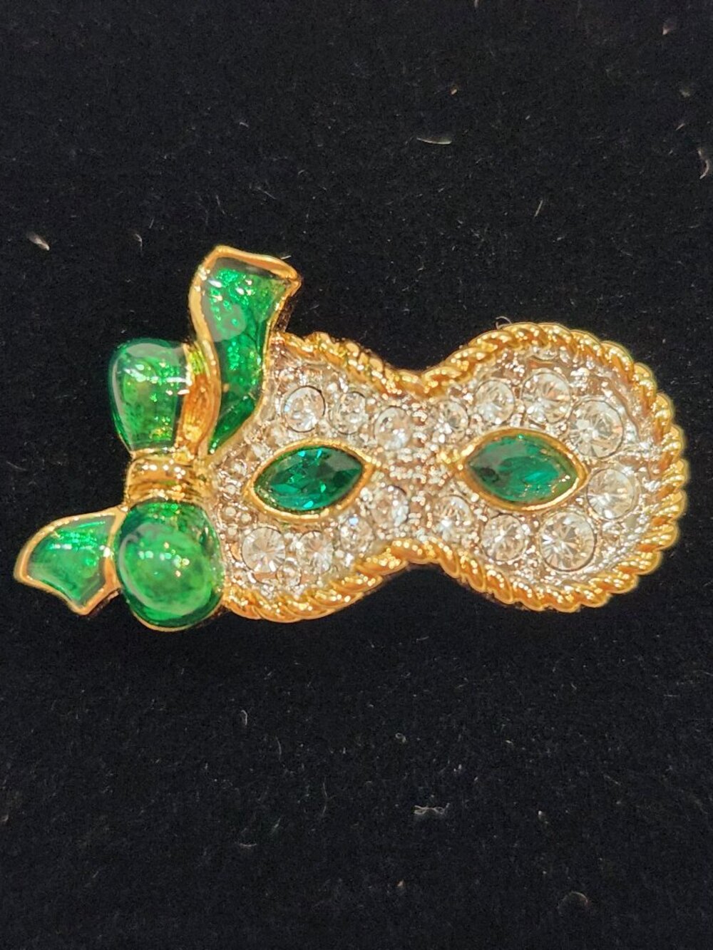Swarovski Masquerade Mask Green Enamel/Crystal Goldtone Metal Lapel Pin